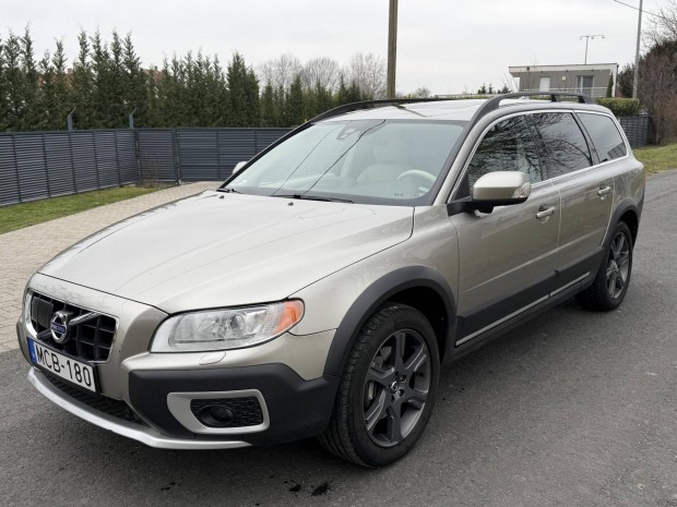 Volvo XC70 2.0 D [D3]Summum Geartronic Magyar/P...